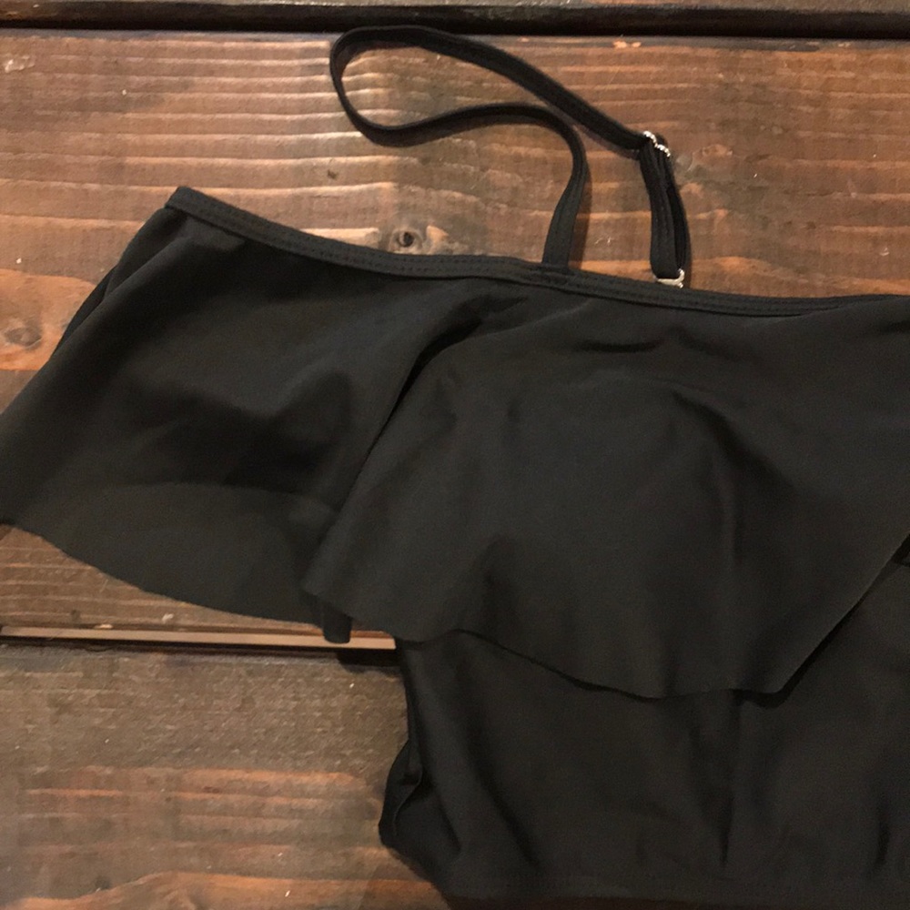 Swimsuit - Picture 2 of 3